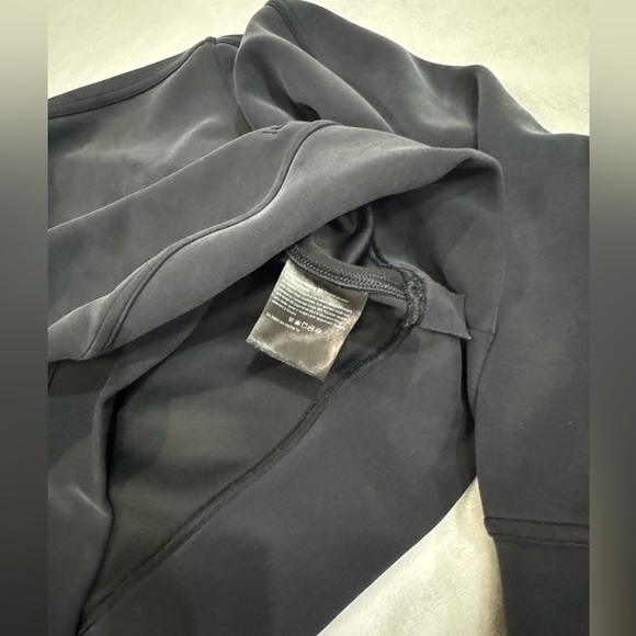 Lululemon Black Softstreme Perfectly Oversized Cropped Crew Set - Picture 7 of 16